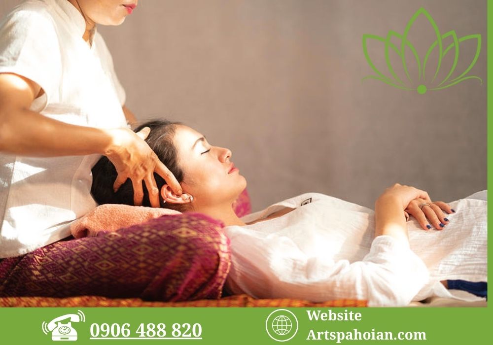 Most spas in Hoi An, including Art Spa Hoi An, offer romantic ambiance and shared tea service.
